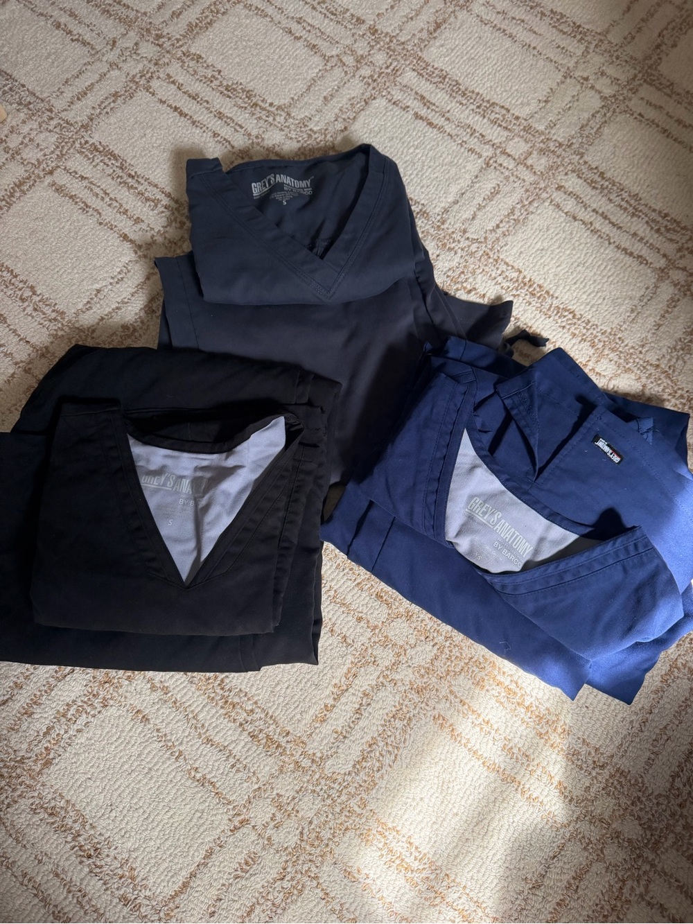 3 sets greys anatomy scrubs